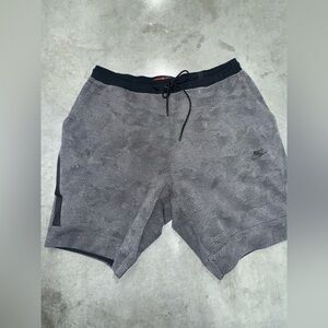 Nike Men's Black and Gray Athletic Shorts